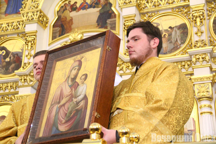 Новый митрополит Дионисий прибыл в Омск. Как православные христиане его встретили и что митрополит рассказал журналистам