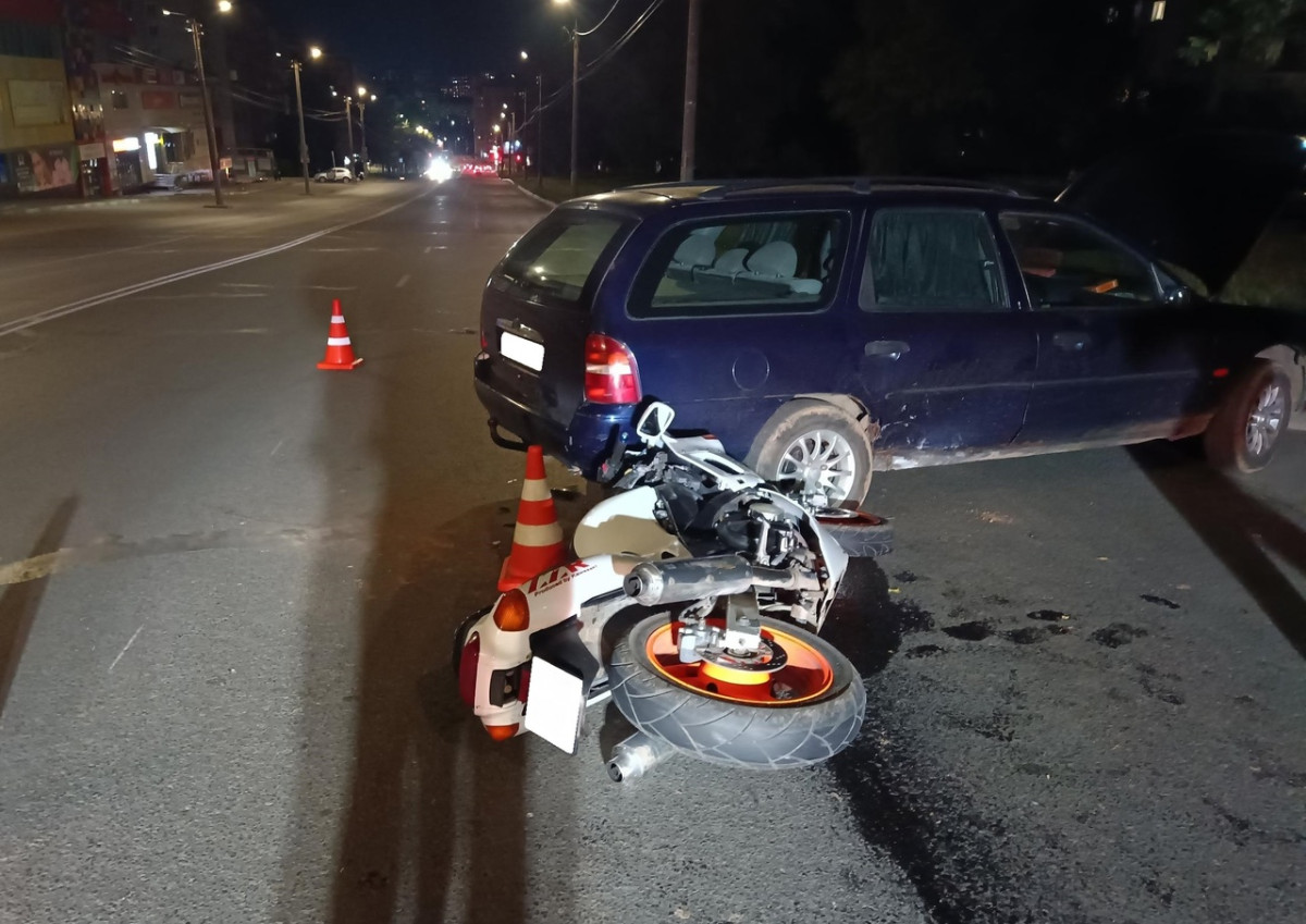 Авария на мотоцикле в Ташкенте