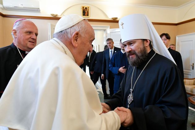 Встреча папы римского Франциска с митрополитом Иларионом в Будапеште
