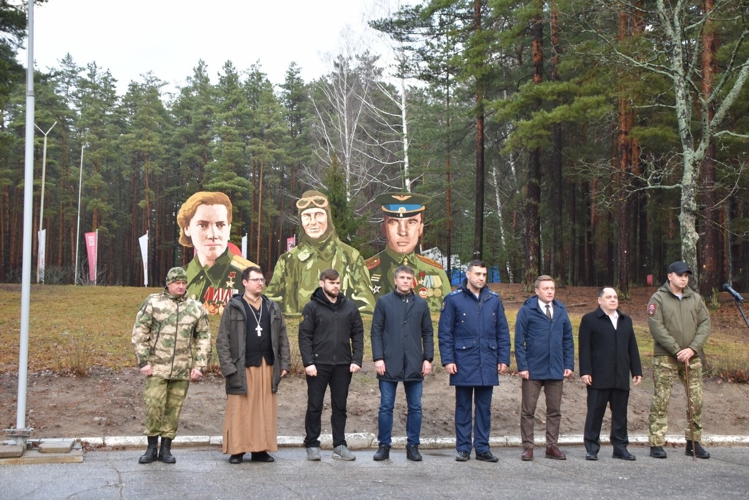 Руководство регионального Управления Росгвардии приняло участие в закрытии военно-патриотических сборов среди десятиклассников Рязанской области