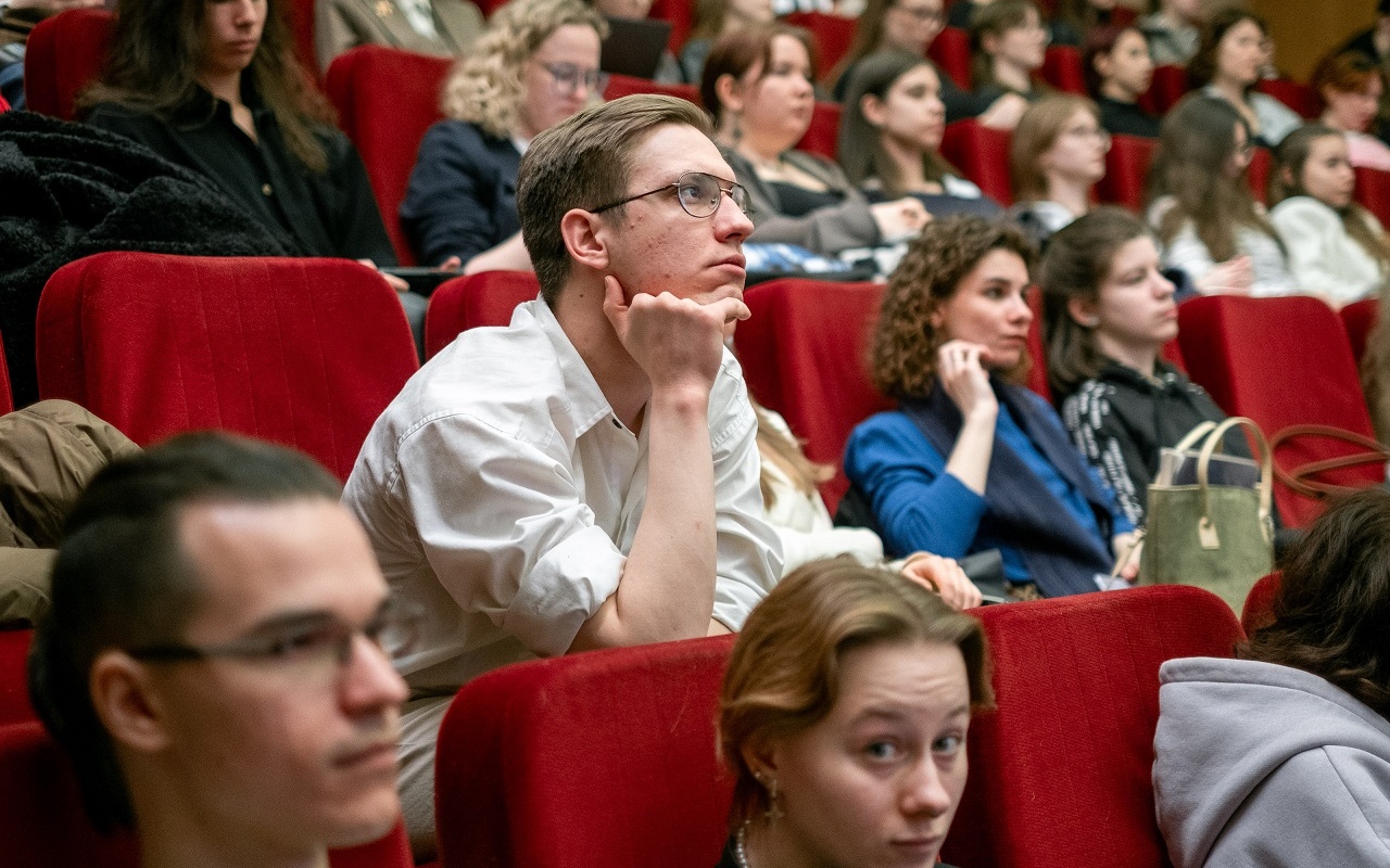 Актуальные проблемы языкознания обсудили на всероссийской конференции в ЛЭТИ 