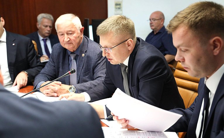 Совещание Комитета СФ по обороне и безопасности совместно с Комитетом СФ по федеративному устройству, региональной политике, МСУ и делам Севера