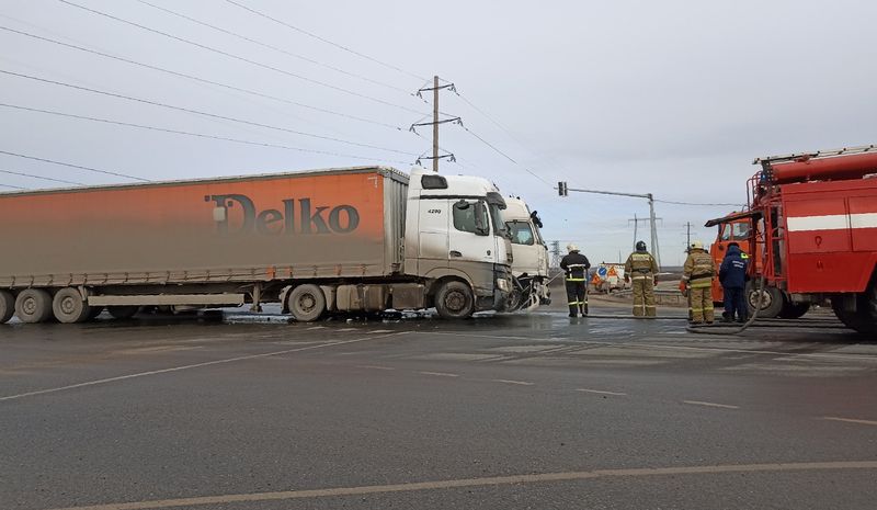 2021. сызрань фуры. сызрань фуры. въездах в город по федеральной трассе сызрань —. в демьянском районе фура улетела с трассы.
