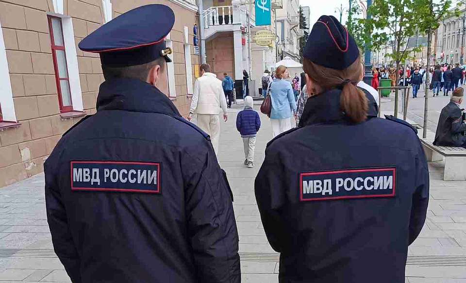 Сотрудницу воронежской полиции уволили за разглашение данных о судимости