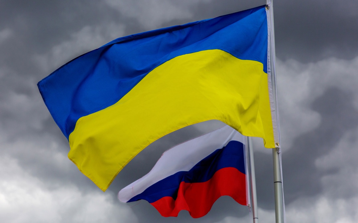 Ушаков: украинская сторона понимает, что нужно сделать для урегулирования