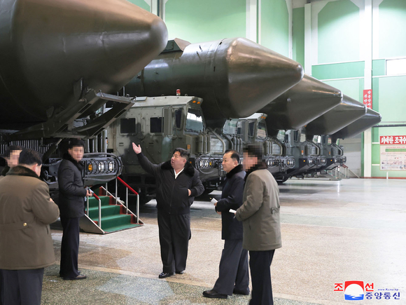 Ким Чен Ын полностью отверг возможность мирного объединения Корейского полуострова.