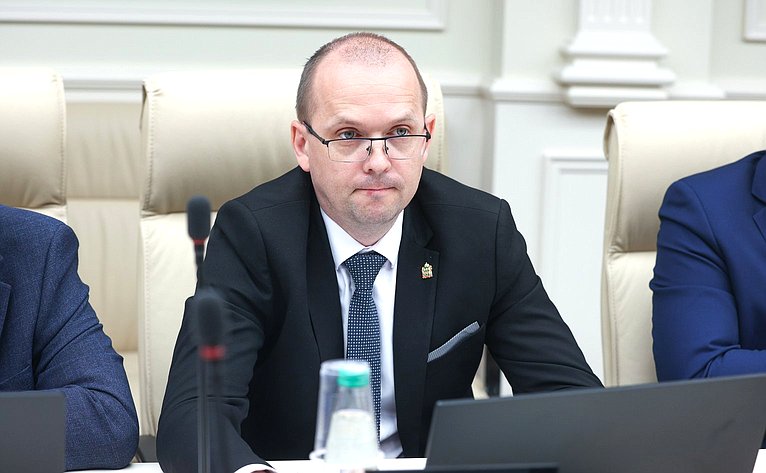 Расширенное заседание Комитета Совета Федерации по Регламенту и организации парламентской деятельности