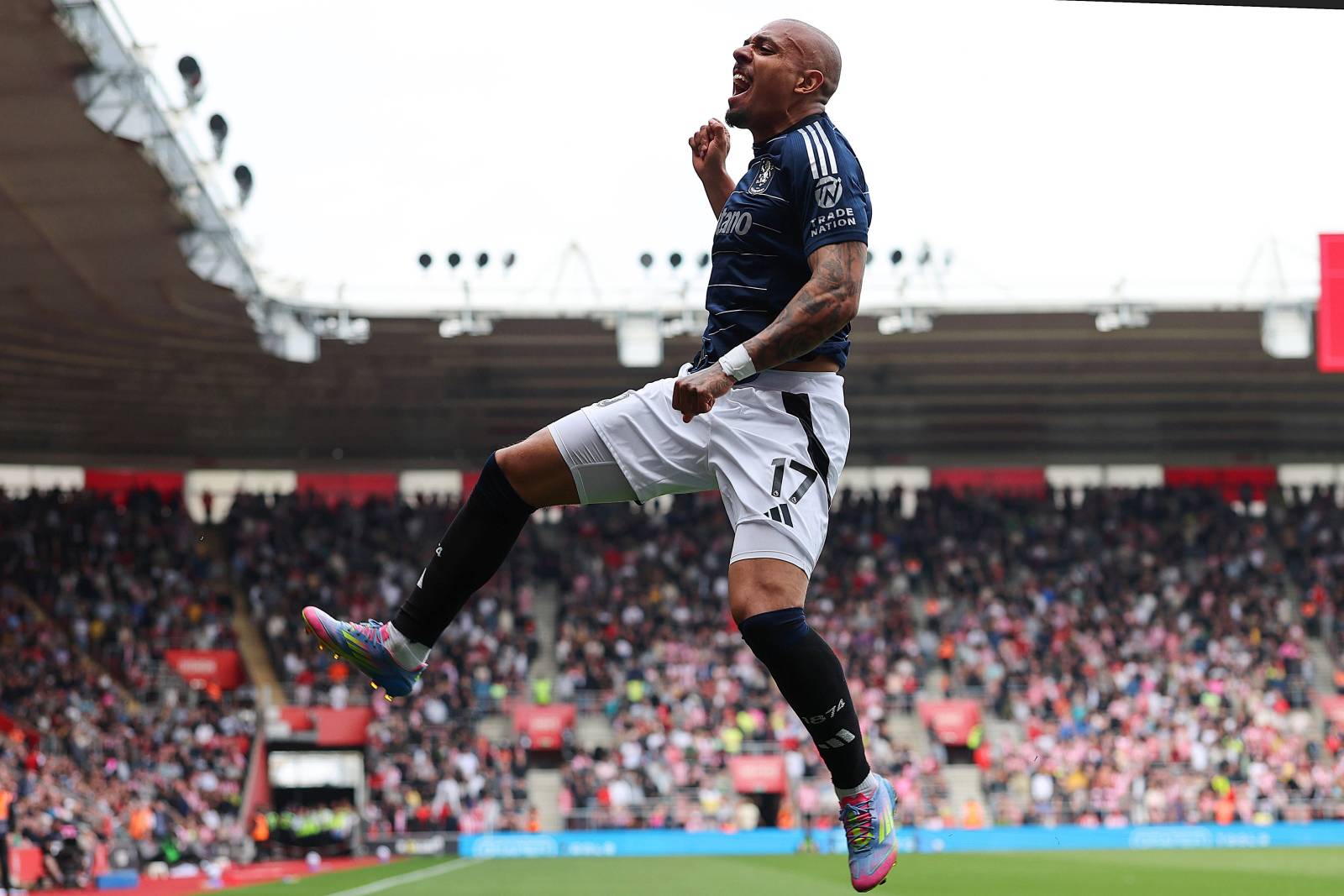 «Рома» выкупила у «Астон Виллы» права на Малена