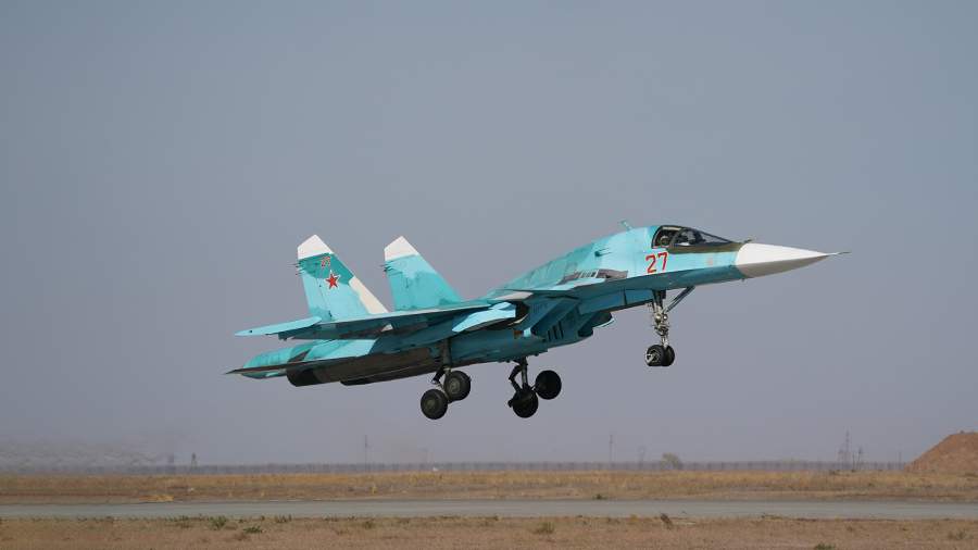 Су-34 нанес удар управляемыми бомбами по пункту наемников ВСУ в ...