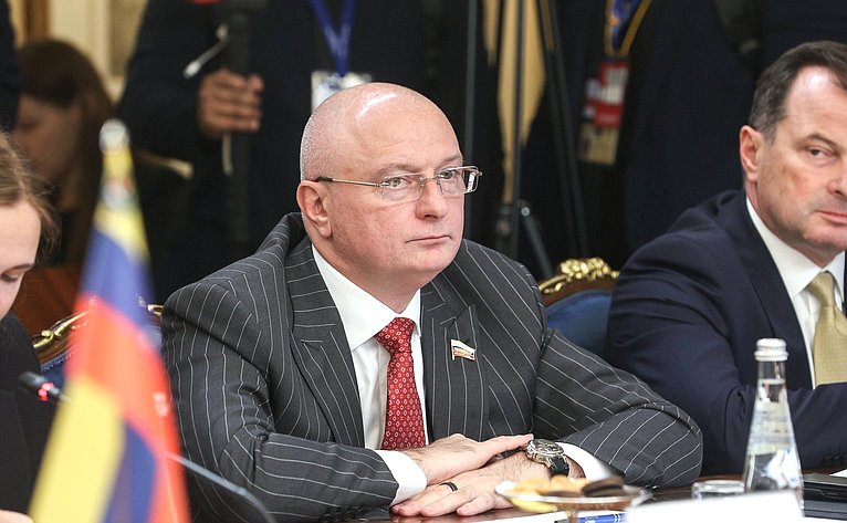 Андрей Клишас