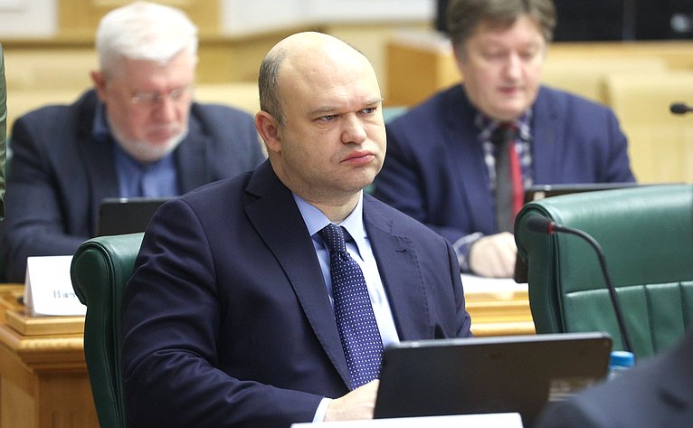 Парламентские слушания, посвященные вопросам реализации Федерального закона «О рыболовстве и сохранении водных биологических ресурсов» в части перезаключения договоров пользования рыболовными участками