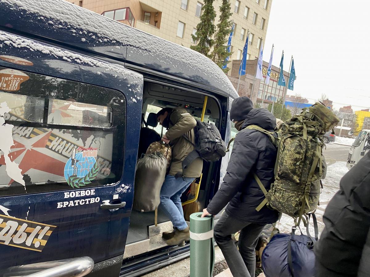 югорчане в зоне спецоперации. добровольцы в зону. российские солдаты в горке. добровольцы в зону. российские войска.