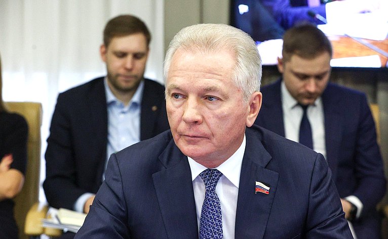 Валерий Пономарев)