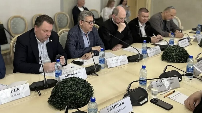 В Общественной палате обсудили продвижение традиционных духовно-нравственных российских ценностей в СМИ - gtrkamur.ru