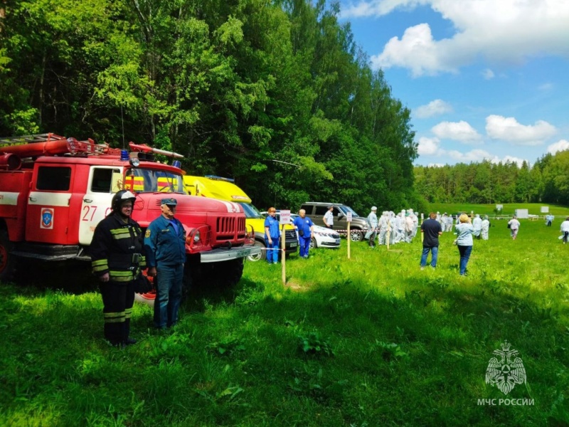 Пожарно-спасательные подразделения Псковской области приняли участие в командно-штабном учении