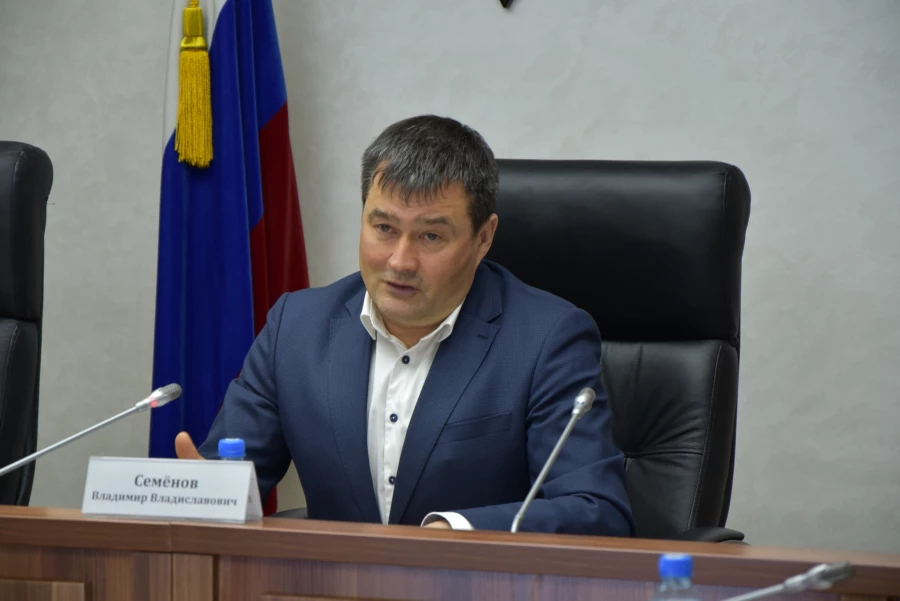 Владимир Семенов, председатель комитета АКЗС по промышленности, предпринимательству и туризму.