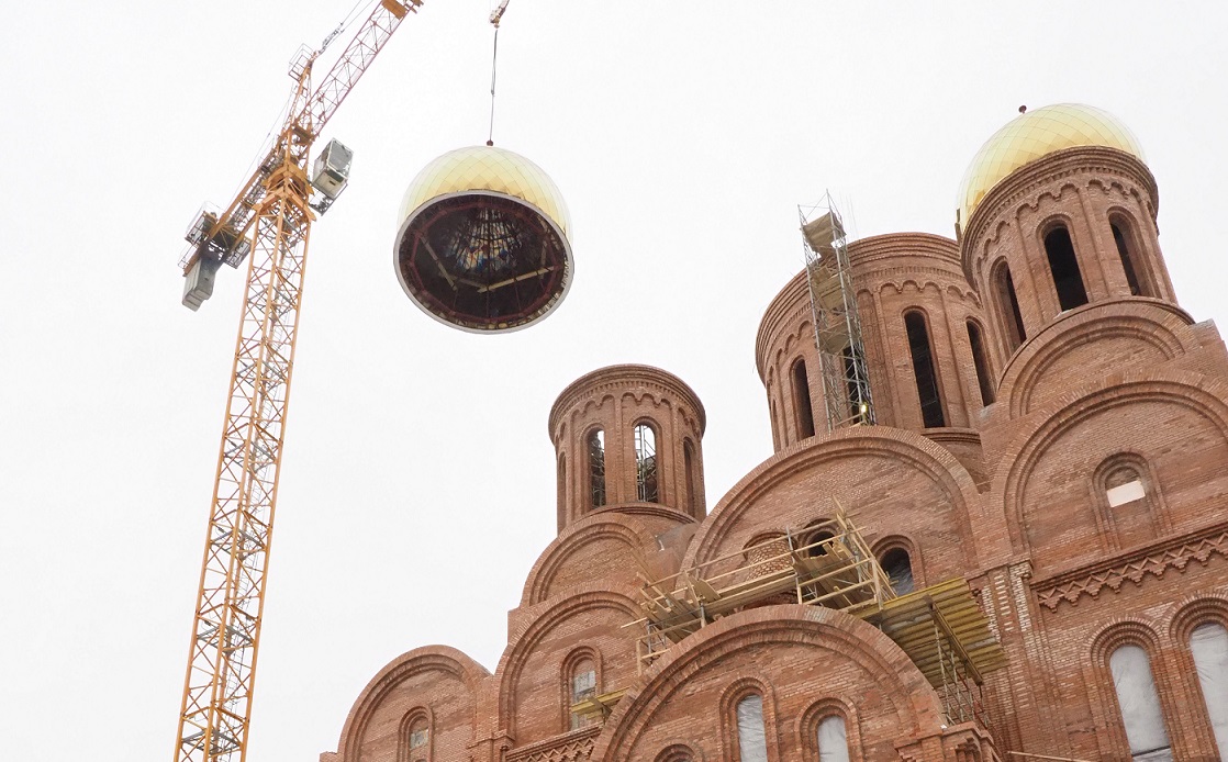 Святые строители храмов. Храм на березовой аллее Москва. Храм на березовой аллее Москва Проектируемый. Купол храма Христа Спасителя. Кресты над храмом Христа Спасителя в 2000 году.