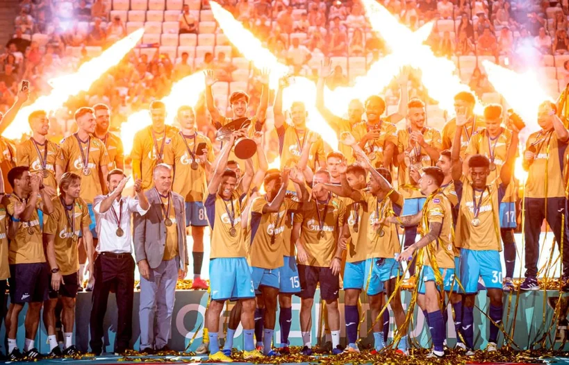 Зенит - обладатель Суперкубка России.jpg