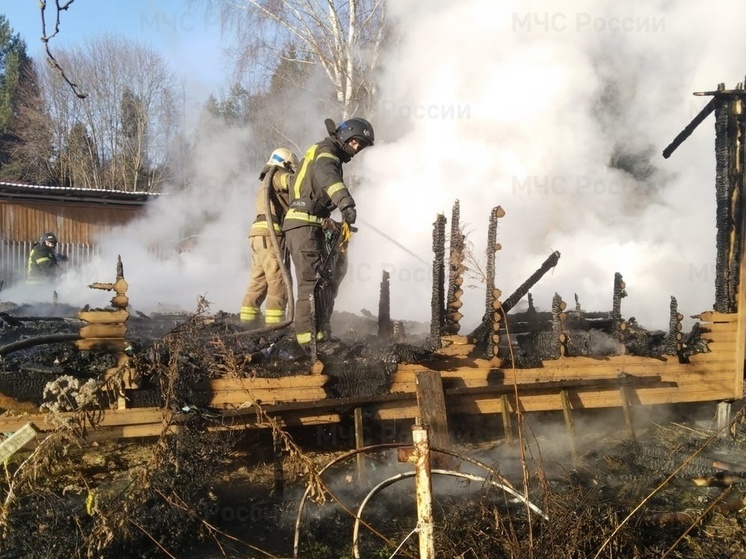 В Боровском районе дотла сгорела дача