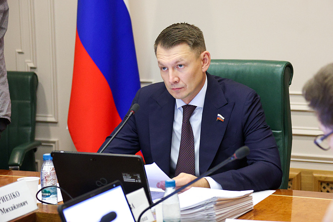 сенатор александр двойных