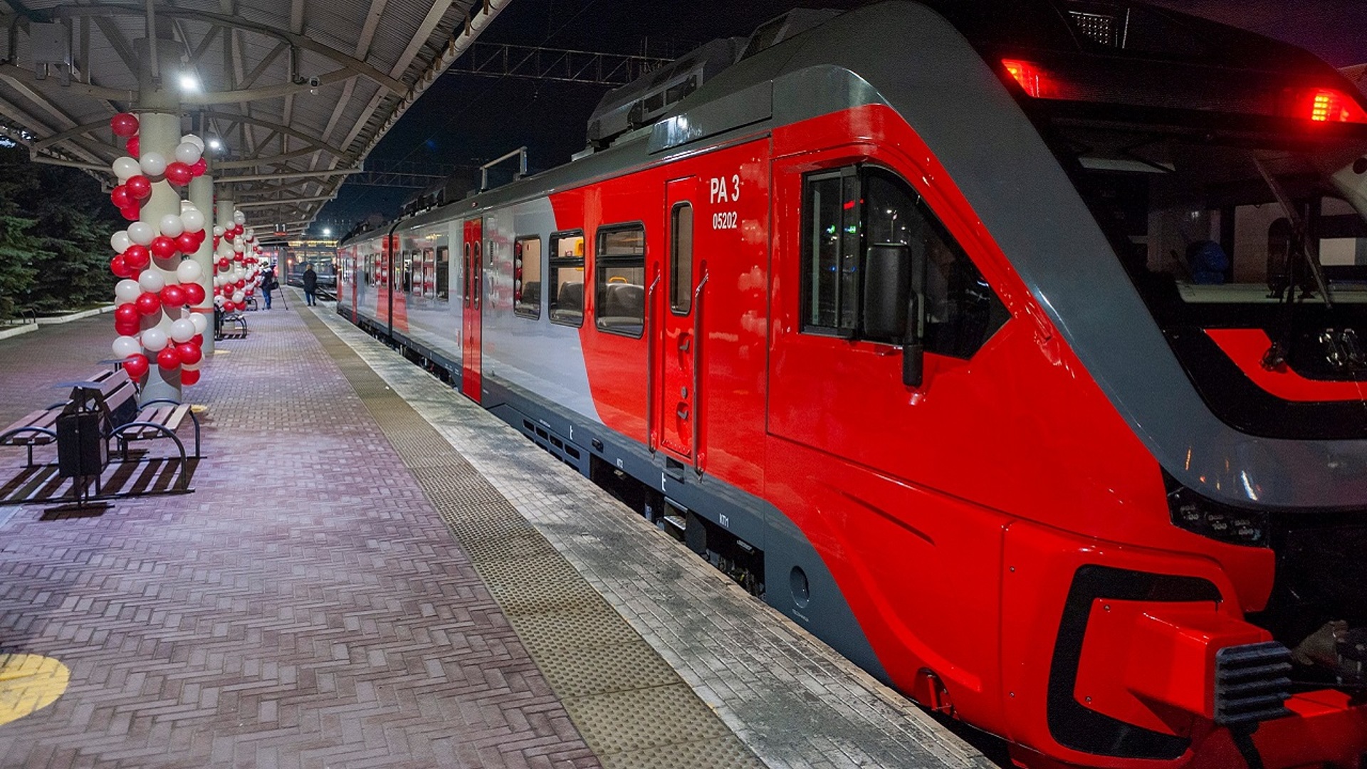 Поезд екб