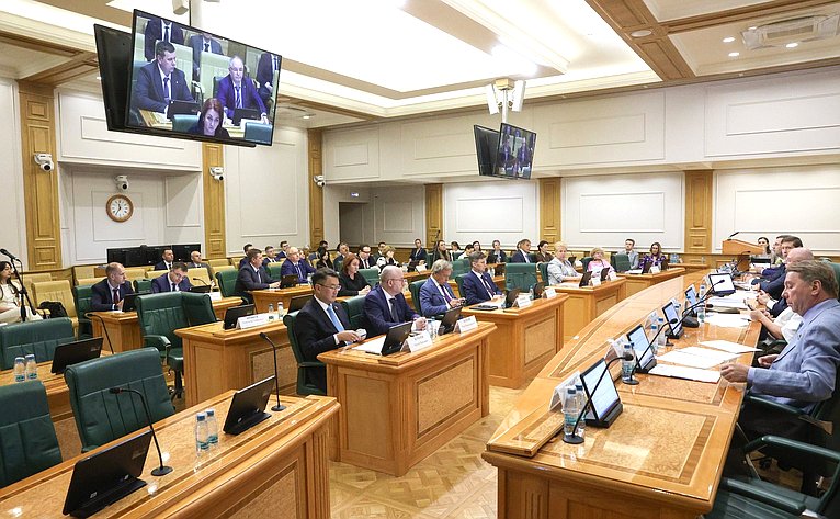 Заседание Комитета Совета Федерации по конституционному законодательству и государственному строительству