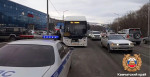 В столице Камчатки неуправляемый автобус устроил массовое ДТП (видео)