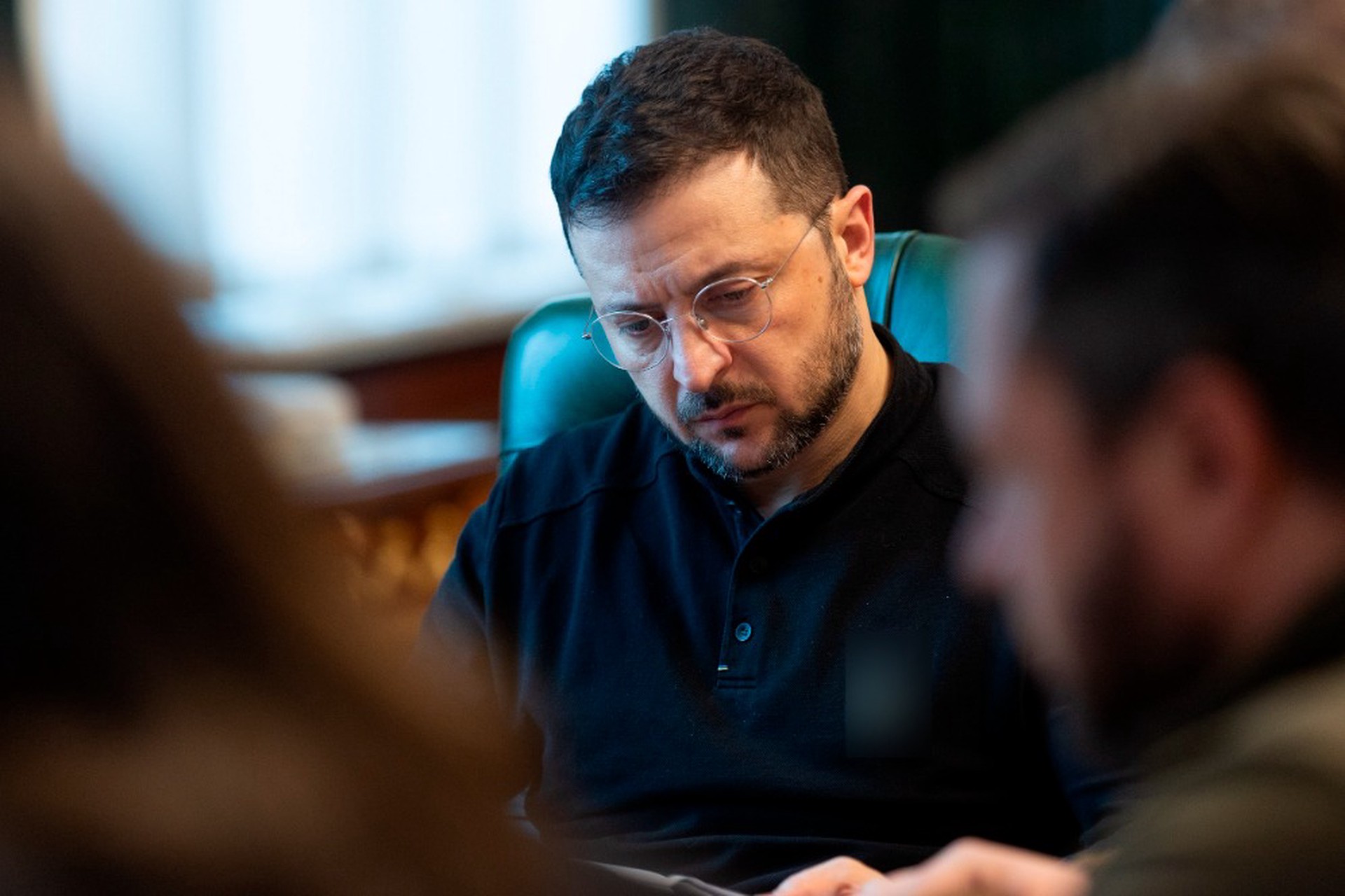 Зеленский все еще думает над перемирием на 9 Мая