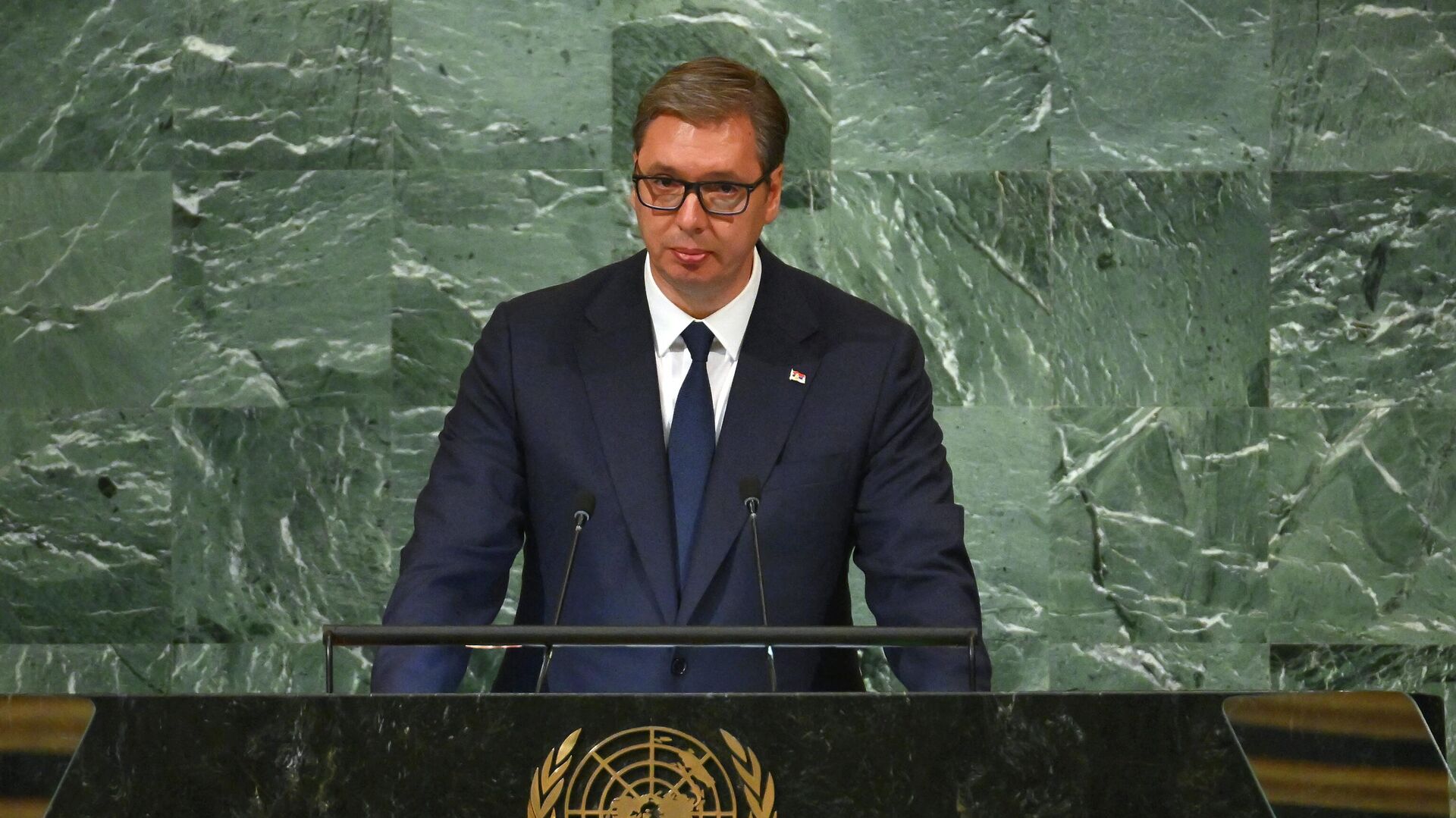 Вучич: Сербия благодарна США за инвестиции, но против резолюции по Сребренице на ГА ООН