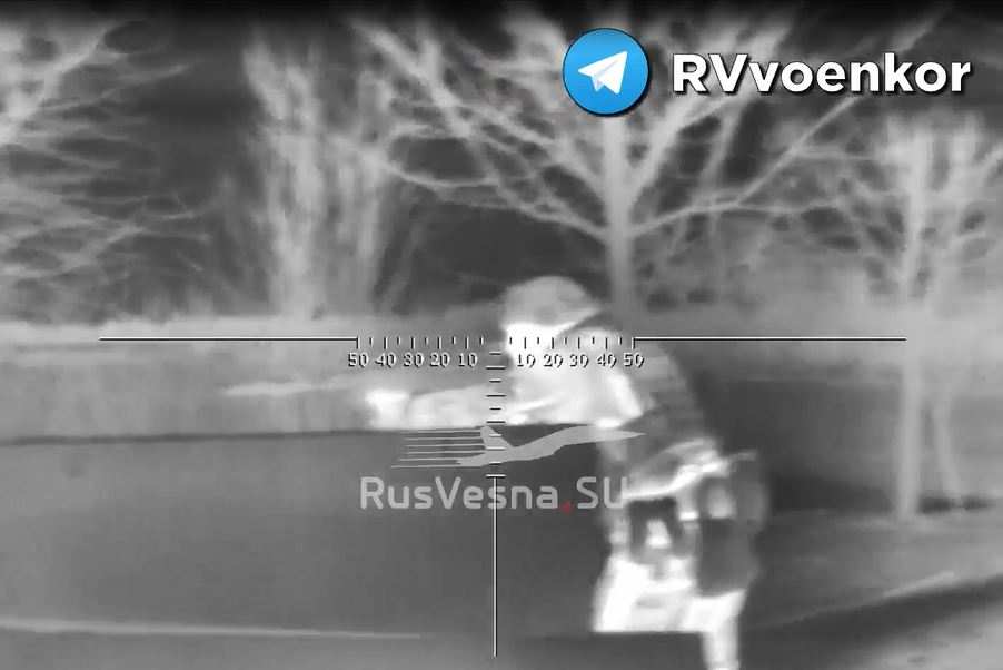 Снайперы Псковской дивизии ВДВ уничтожают врага в боях у Кременной (ВИДЕО)