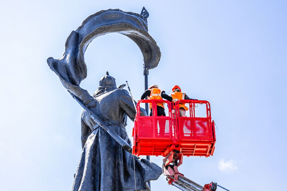Фото: vlc.ru | Без граффити и пыли: исторические памятники обновили во Владивостоке