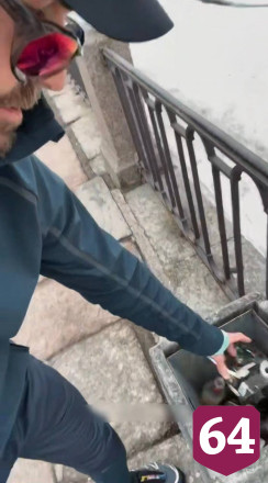 Саратовский актер показал мусорный улов во время пробежки