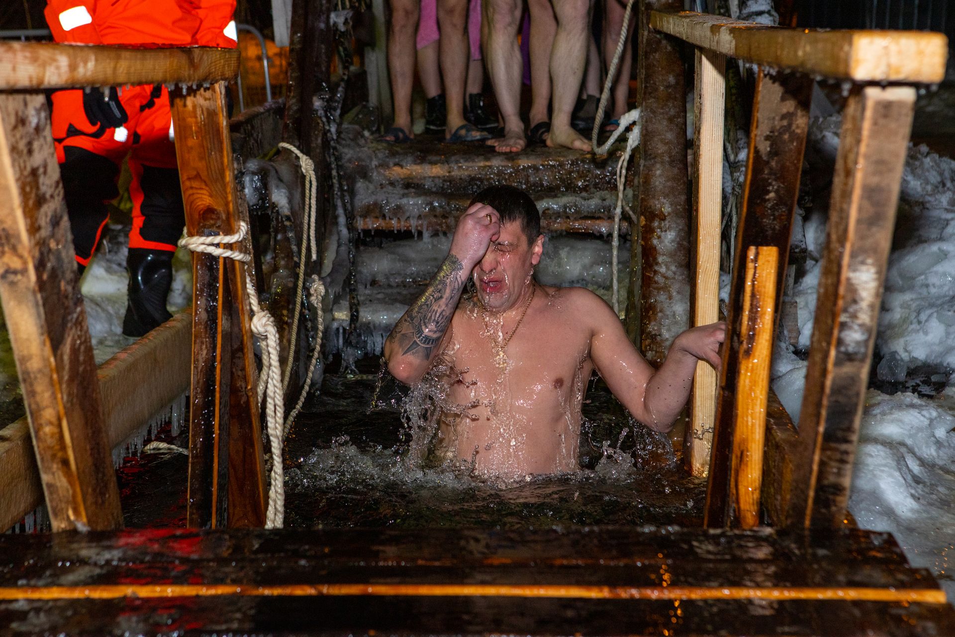 купель на крещение 2023. купель на крещение 2023. крещение 2023 тюмень. крещение 2023 ребенка. крещенские купания 2023.