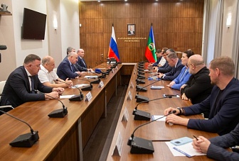 В республике обсудили вопросы взаимодействия между Карачаево-Черкесией и фракцией ЛДПР