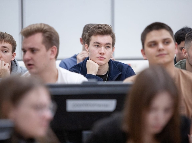 Будущее технологий представили в СПбГУТ молодые ученые