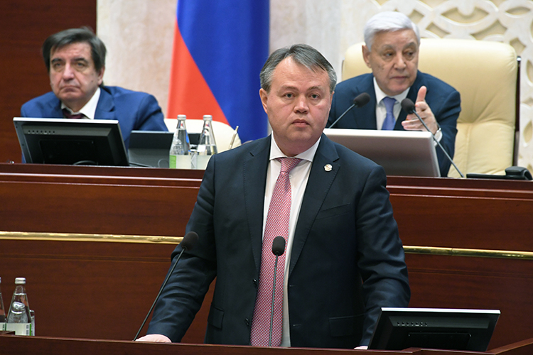 Абашев выделил три приоритета для системы здравоохранения республики на 2026-й год — укрепить кадровый потенциал, развивать качественную инфраструктуру и усовершенствовать коммуникацию с населением