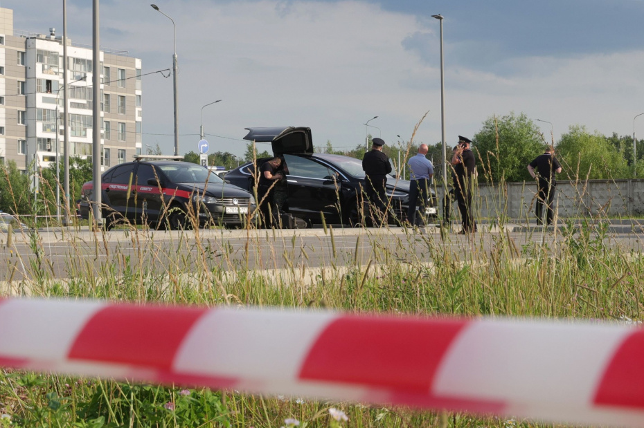 Автомобиль Tesla на котором приехал Роман Старовойт к месту трагедии