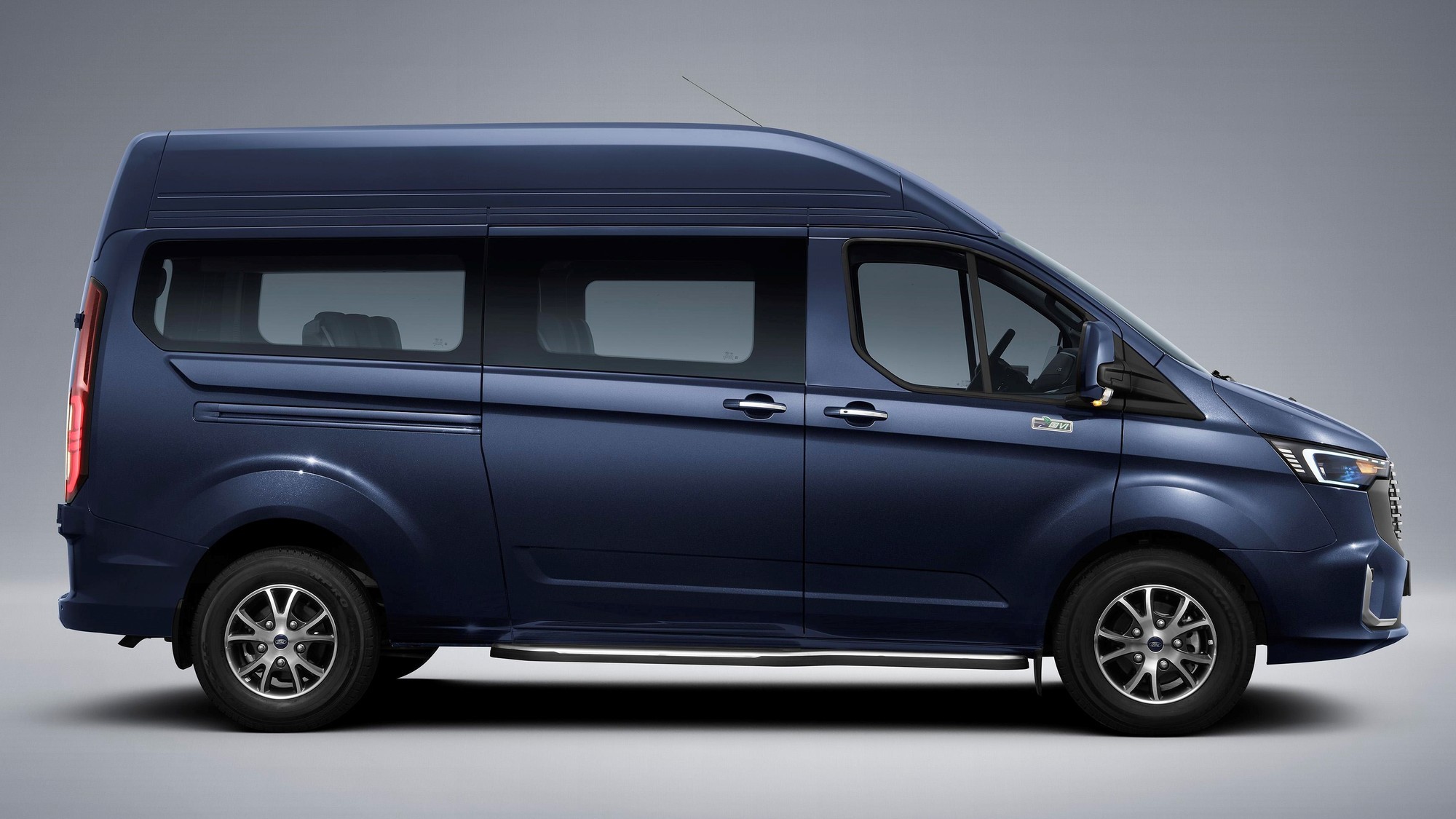 Китайский транзит. Ford Transit 2023. Форд Транзит кастом 2024. Ford Tourneo Custom 2024 Red Color. Ford Transit China 2023.