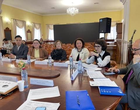 Рассмотрены вопросы безопасности семьи и детства в духовной и информационной сфере