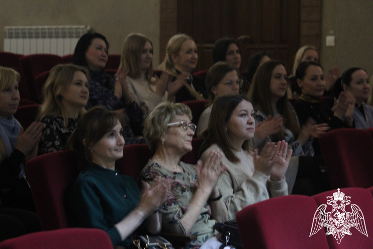 В Управлении Росгвардии по Чувашской Республике – Чувашии праздничным концертом поздравили девушек с Международным женским днём