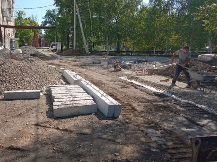 В Хабаровском крае продолжаются работы по благоустройству дворовых территорий