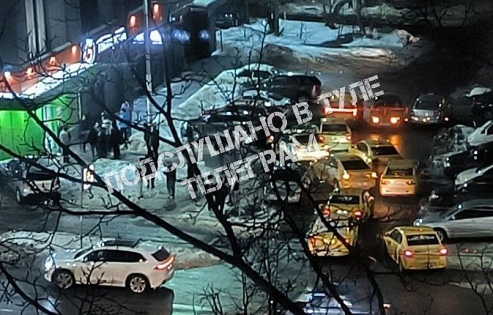 В Туле неадекватные пассажиры напали на водителя такси