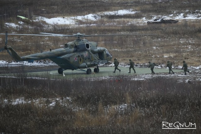 Экипаж Ми-8, совершившего посадку в Воронежской области, не пострадал