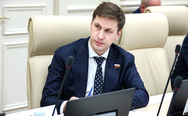 Иван Новиков