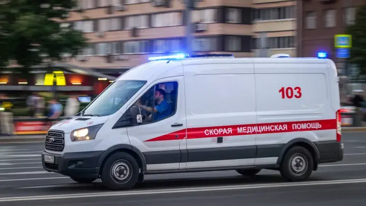 В Питере пенсионер воспитал зумера в ТРК с помощью ножевых ранений: что известно