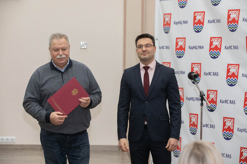 Ведущий научный сотрудник Института геологии КарНЦ РАН Виталий Шеков отмечен Благодарностью министра экономического развития РК
