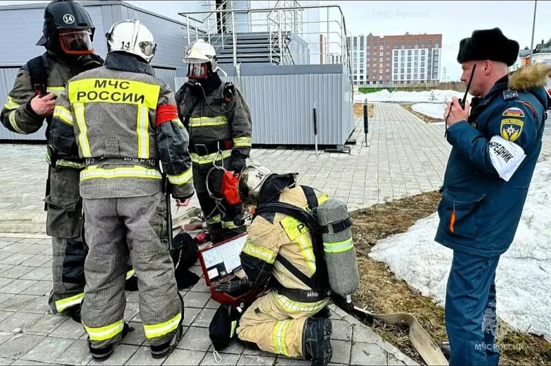 Пожарно-тактические учения прошли в Лабытнанги