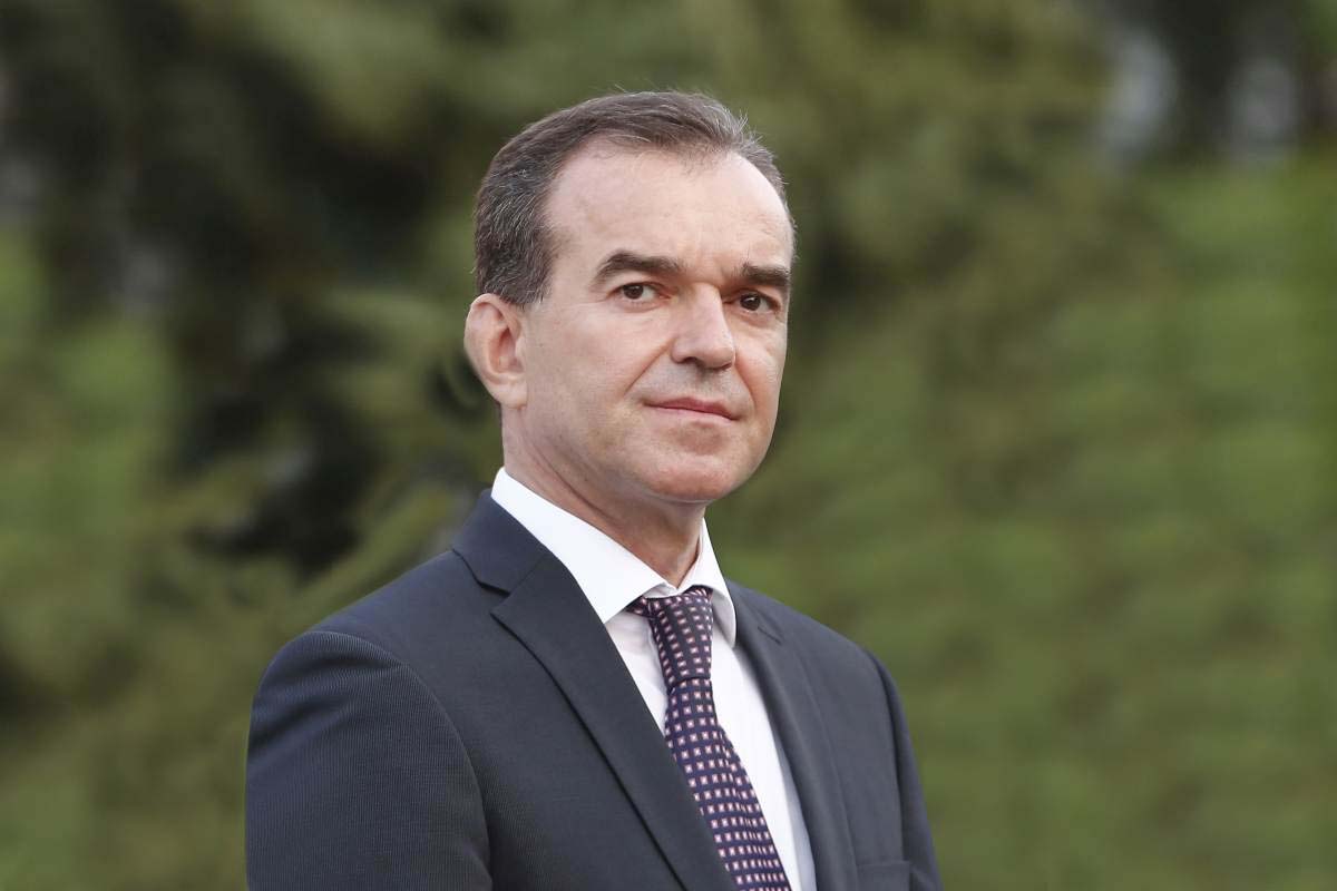 Кондратьев поздравил жителей Краснодарского края с Днем кубанского казачества