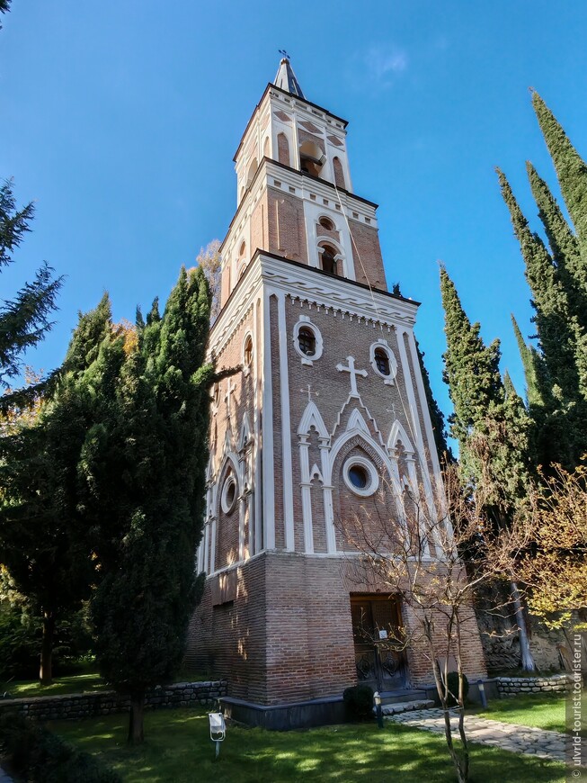 Крест из виноградной лозы