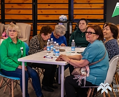 Тематические площадки, малые архитектурные формы и экологические тропы: жители Ханты-Мансийска обсудили благоустройство «Долины ручьёв»